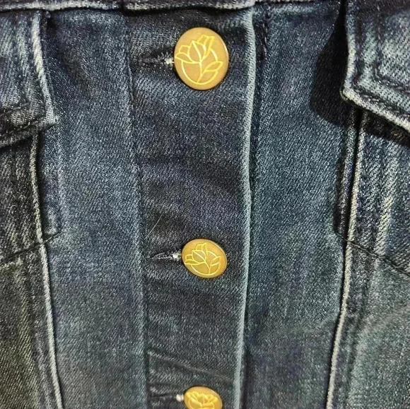 Draper James NWT denim jacket. Size XS - Picture 3 of 8